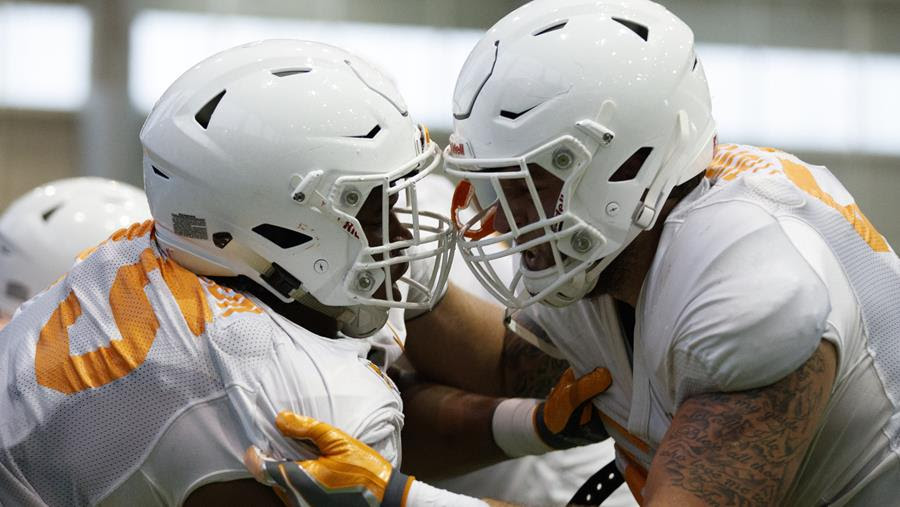 Vols Camp Report: Jones Likes Mentality During First Practice in Full Pads