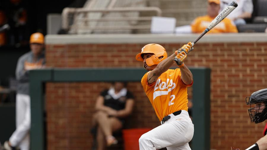 No. 22 Vols Explode for 16 Runs in Blowout Win Against Wildcats
