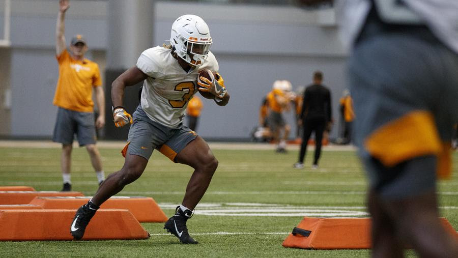 Practice Report: Vols get back to basics on day 1 of bowl prep