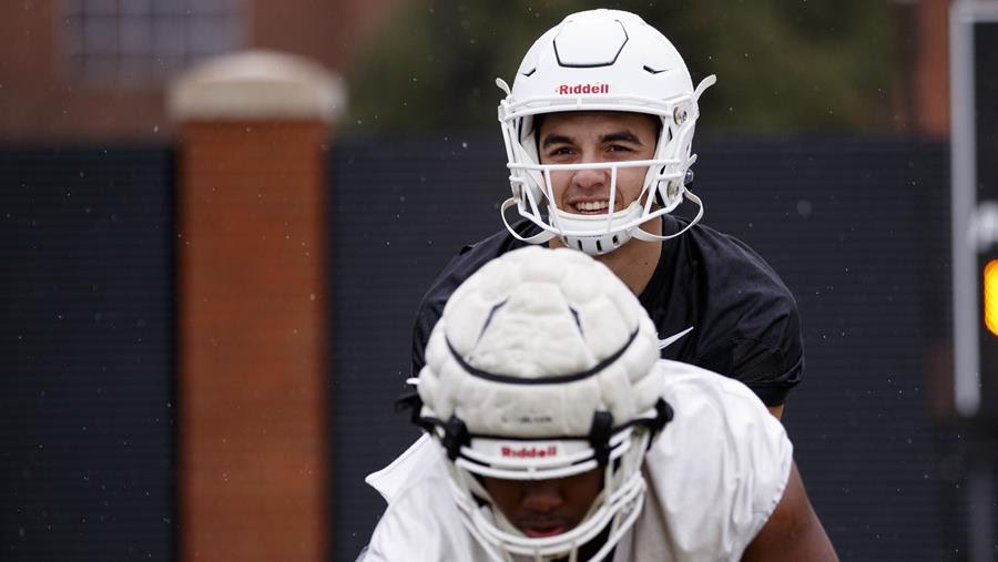 Experience, Depth Key As Vols Open Spring Football Practice