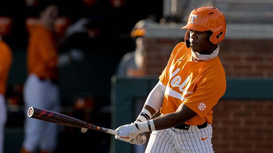 Freshman Duo Leads #6 Vols Past Western Carolina, 9-2