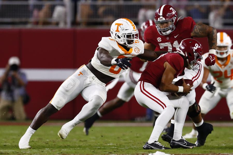 Vols Battle Hard, No. 4 Tide Pull Away Late for 52-24 Victory