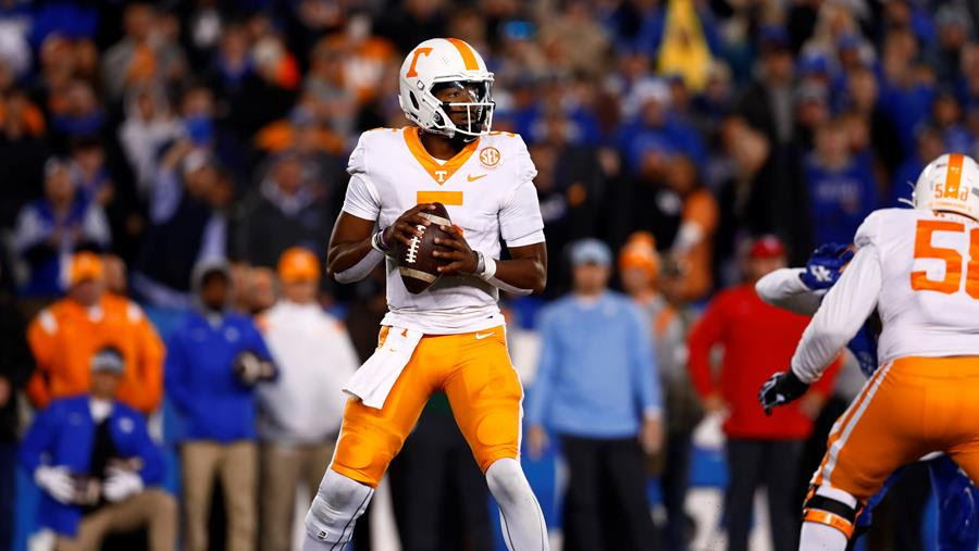 Vols Outlast No. 18 Wildcats In Road Shootout, 45-42