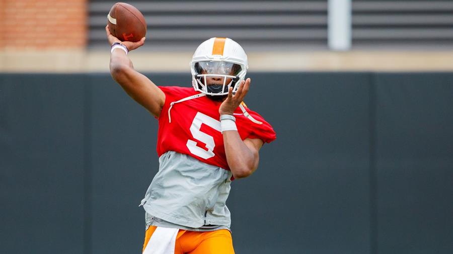 “Athletic” Vols Hit Practice Field For First Time This Preseason