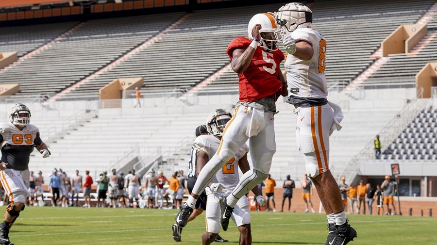 Vols’ Up-Tempo Pace in Full Effect At First Preseason Scrimmage