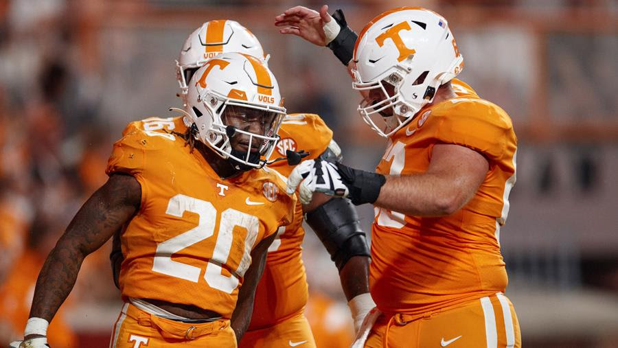 Vols Assume No. 11 Rank in AP Poll, 12 in Coaches