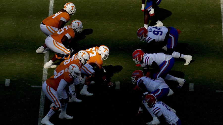 Vols’ O-Line Named Joe Moore Award Semifinalists