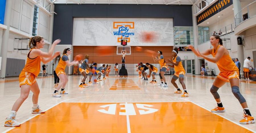 Lady Vols Hit Court For First Official Practice