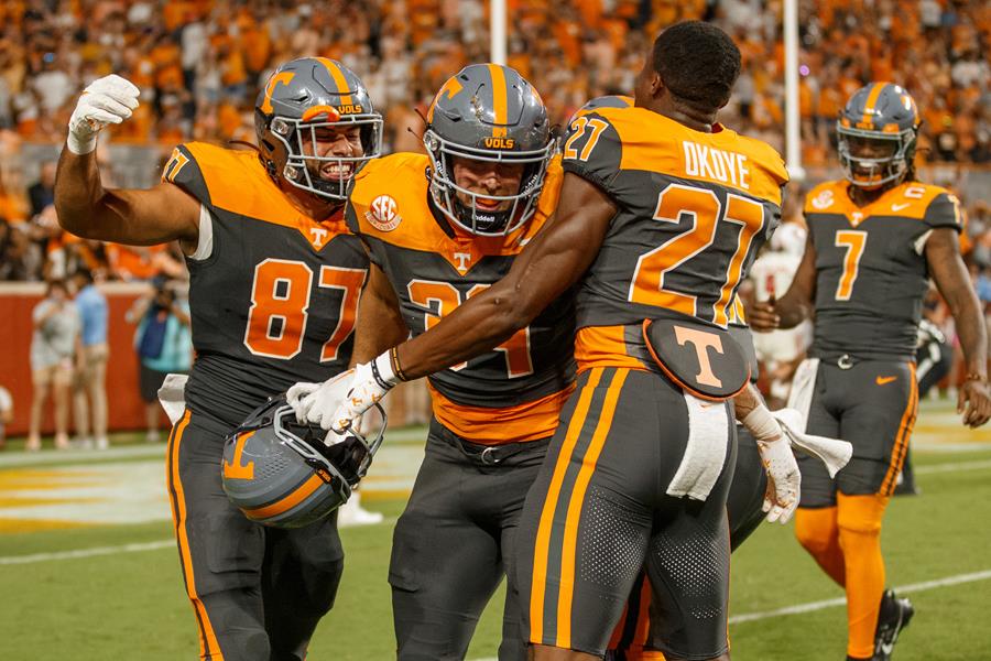 No. 11/9 Vols Eager for First Road Test this Weekend at Florida