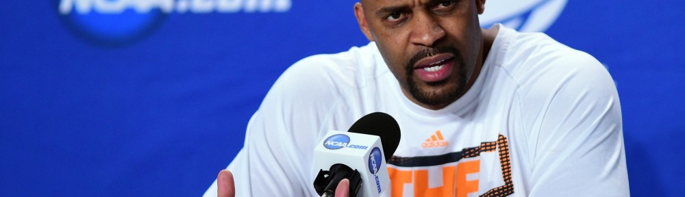 Cuonzo Martin withdraws name from Marquette job